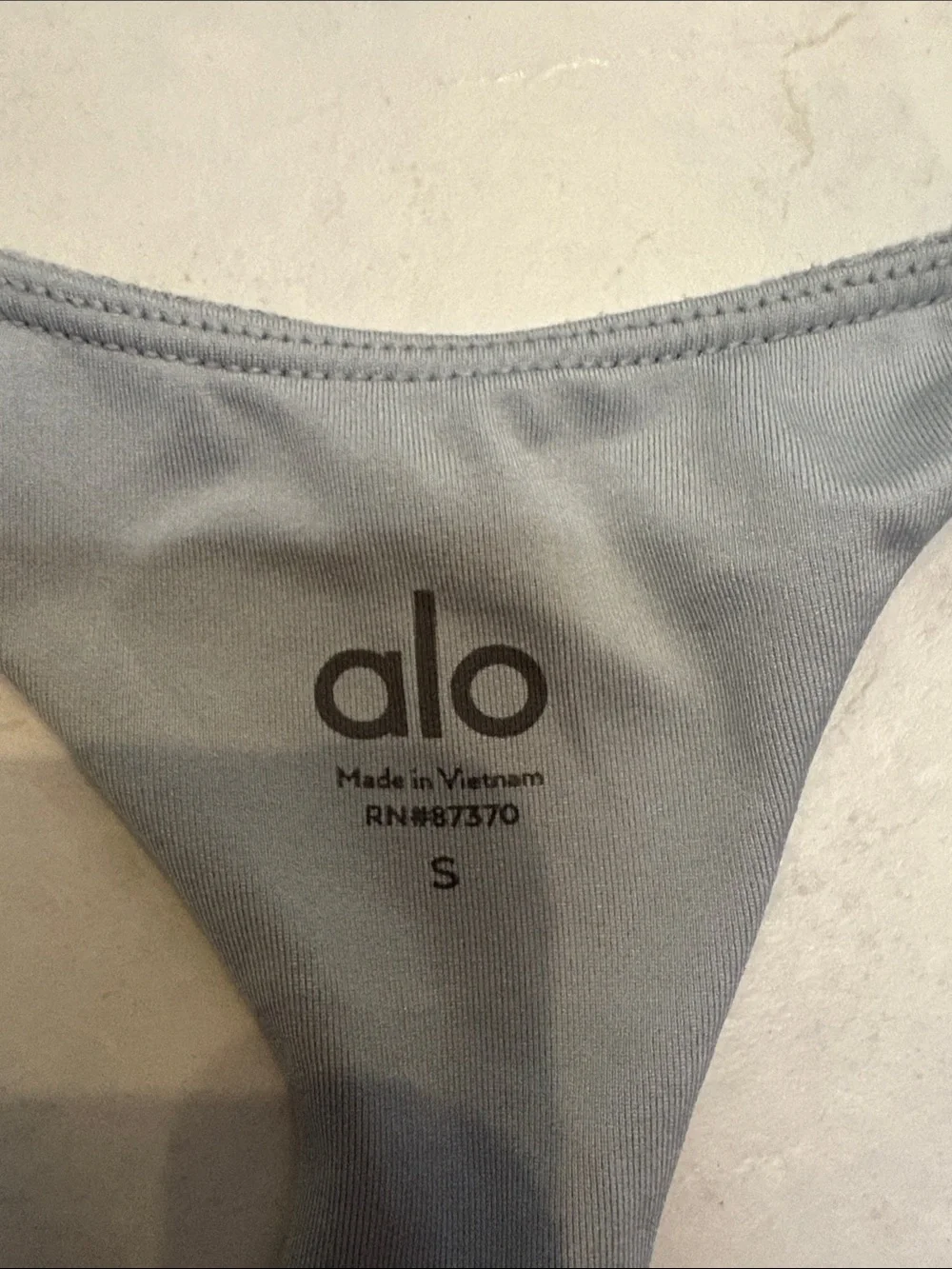 Alo Ribbed Racerback Crop Tank - Gray small